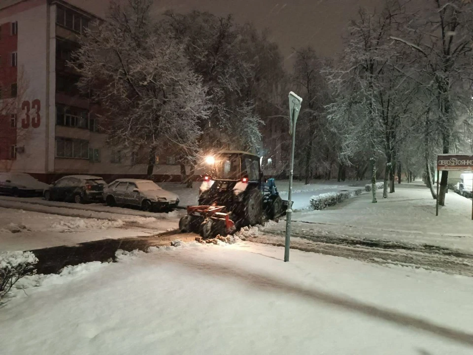 Гомель оказался во власти снега. Фото: телеграм-канал "Владимир Привалов. Официально".