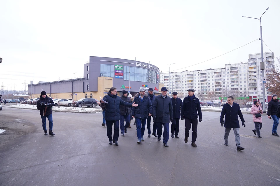 Пример комплексного подхода к ремонту дорог в Иркутске - улица Академическая, где меняли не только асфальтовое покрытие, но и подземные коммуникации. Фото: Лора ГУЛ