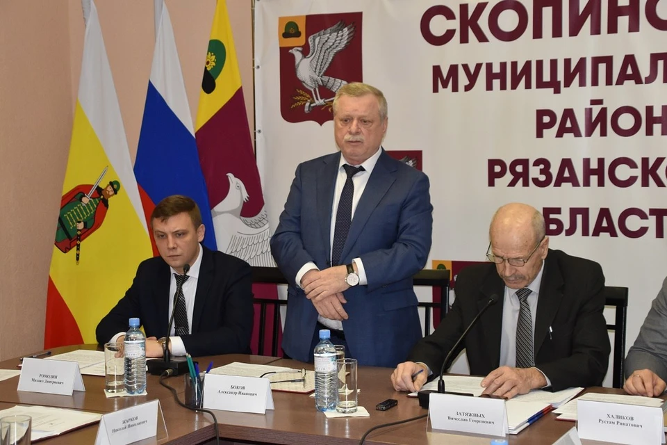 Ромодин заменил Бокова на посту главы администрации Скопинского района. Фото: издательство "Пресса".