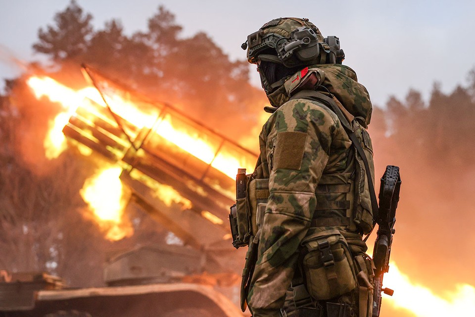 Российские войска за сутки уничтожили 1455 украинских боевиков в зоне СВО