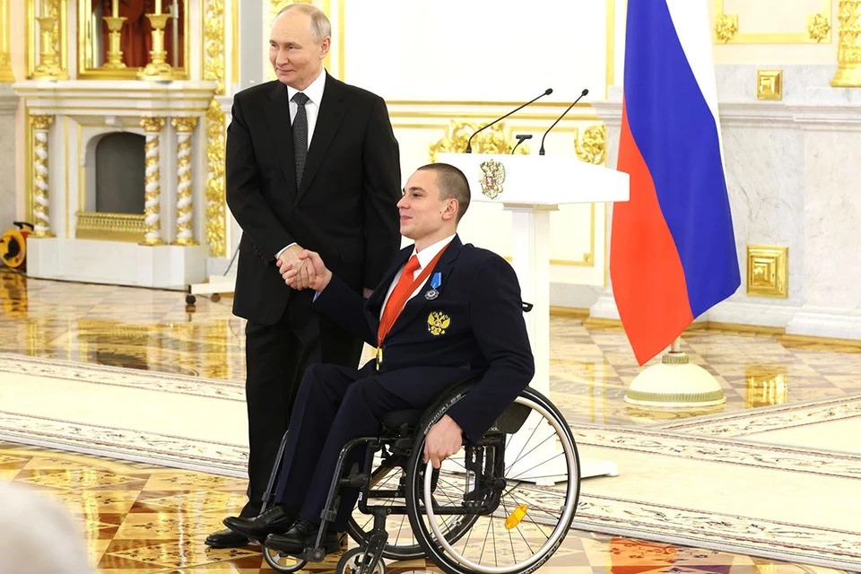 Владимир Путин и Роман Жданов