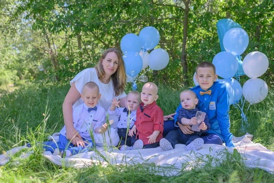 Сейчас Ирина одна воспитывает пятерых сыновей. Фото предоставлено героиней публикации.