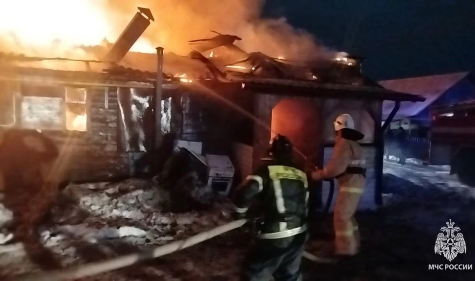 На место пожара были направлены 16 огнеборцев и 5 единиц техники