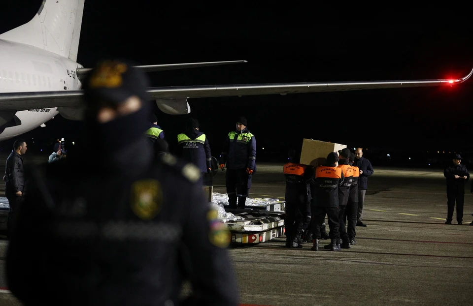 Расшифровка записей черных ящиков разбившегося самолета AZAL окончена