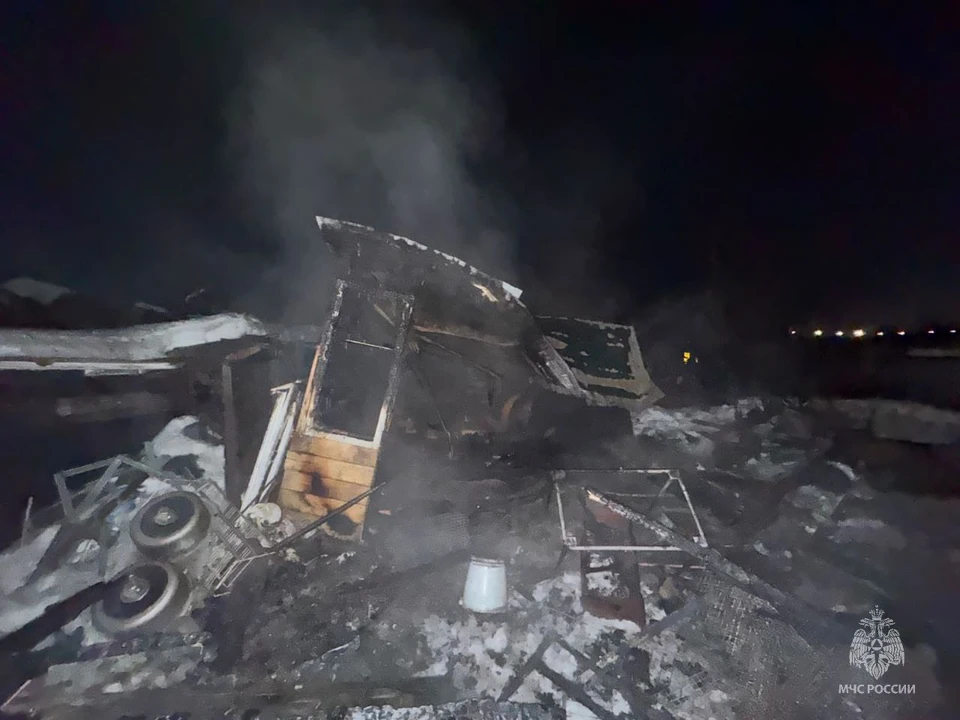 Два курятника сгорели ночью в Магаданской области Фото: МЧС Магаданской области