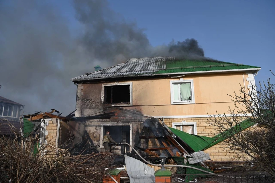 В селе после сбросов взрывных устройств с БПЛА повреждены частный дом и «ГАЗель».