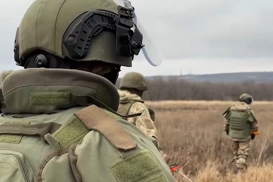 Военные инженеры ВС РФ разминируют освобожденный Украинск в ДНР. Фото: Минобороны РФ