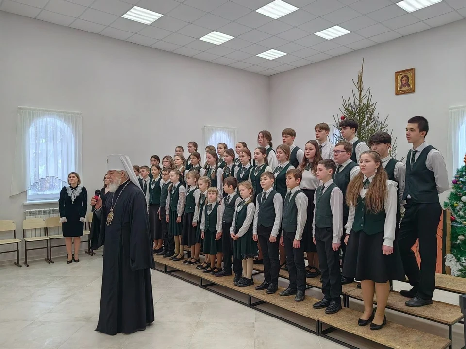 Литургию провел владыка Сергий, митрополит Самарский и Новокуйбышевский. Фото: https://vk.com/fond163