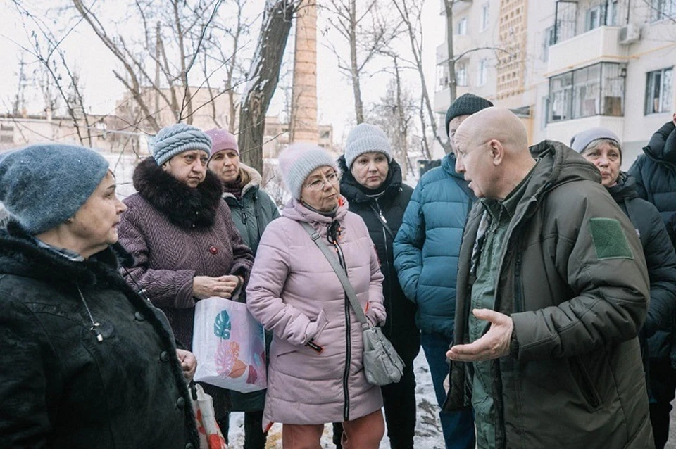 Глава Мариуполя проинспектировал ход восстановления домов в городе. Фото: ТГ/Моргун