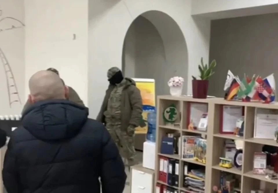 В офисе и дома у подозреваемых провели обыски. Фото: УФСБ по Челябинской области
