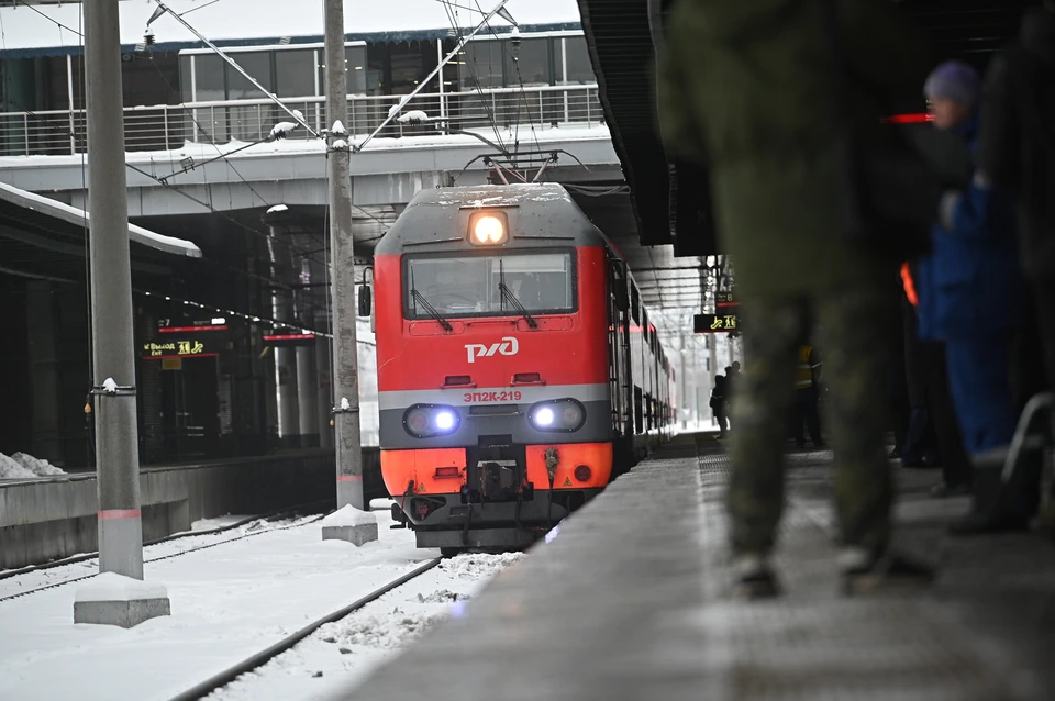 Задолженность все росла и росла, а нерадивый папаша, вместо того, чтобы погасить ее, пустился в бега