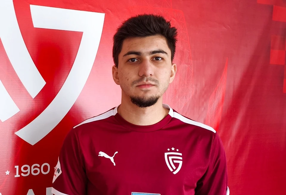 Эмрах Набатов.