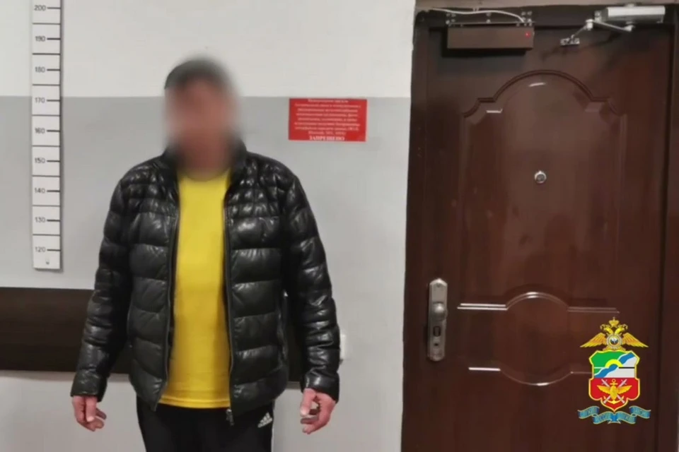 Пассажир устроил пьяный скандал в поезде в Красноярском крае. Фото: ЛО МВД России