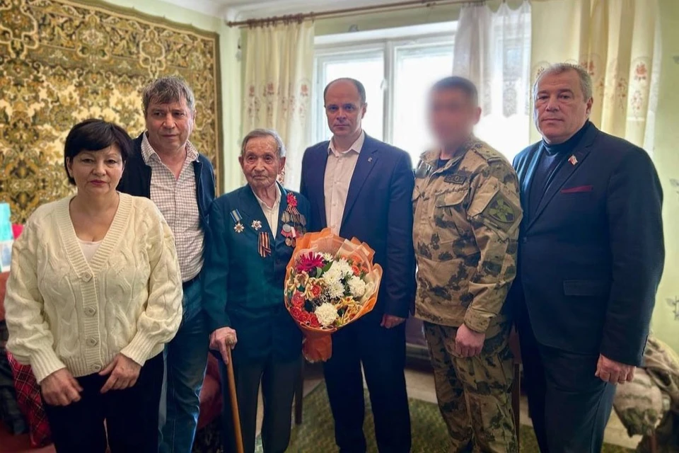 Медаль «80 лет Победы в Великой Отечественной войне 1941-1945 гг.» нашла столетнего жителя ЛНР - Григория Михайловича Бокарева