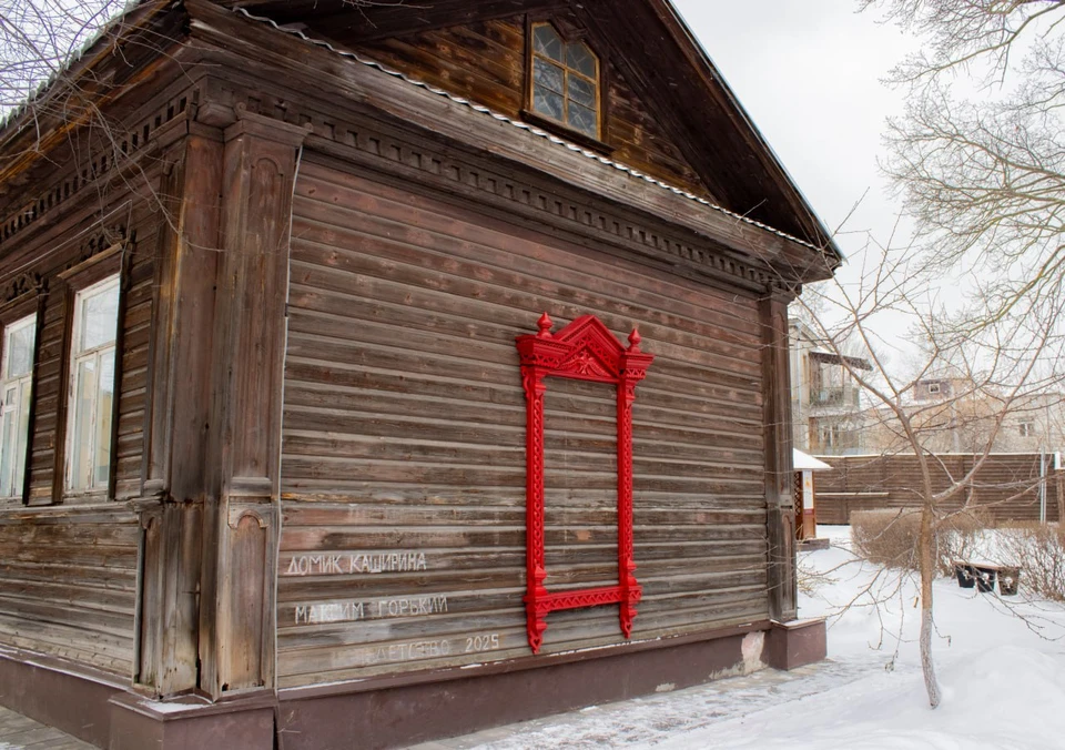 Исторический наличник установили на Домике Каширина в Нижнем Новгороде. Фото: АНО «Асирис».