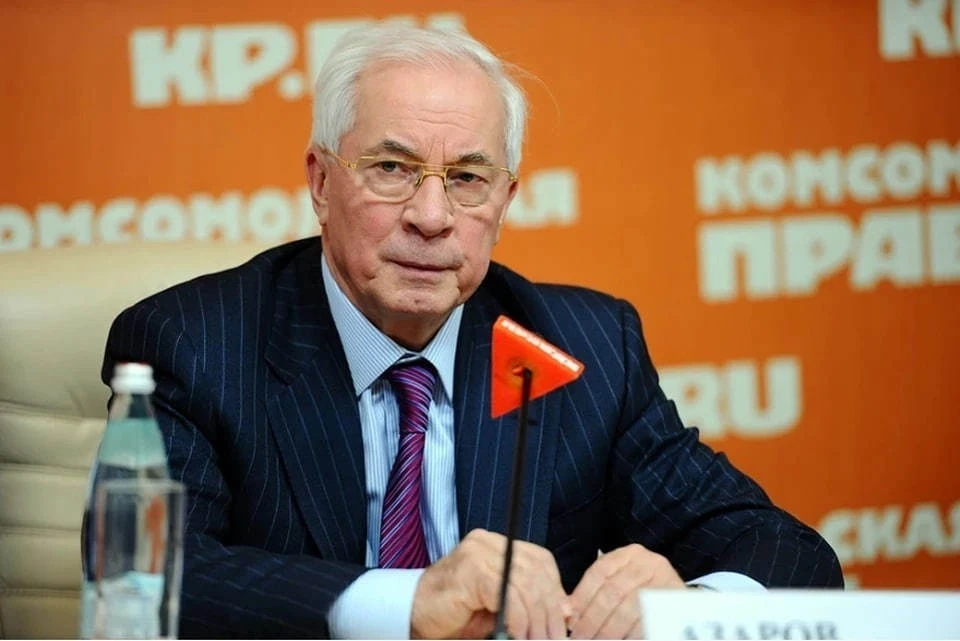 Азаров: Украине в ближайшие 15-20 лет нечем будет отдавать набранные долги