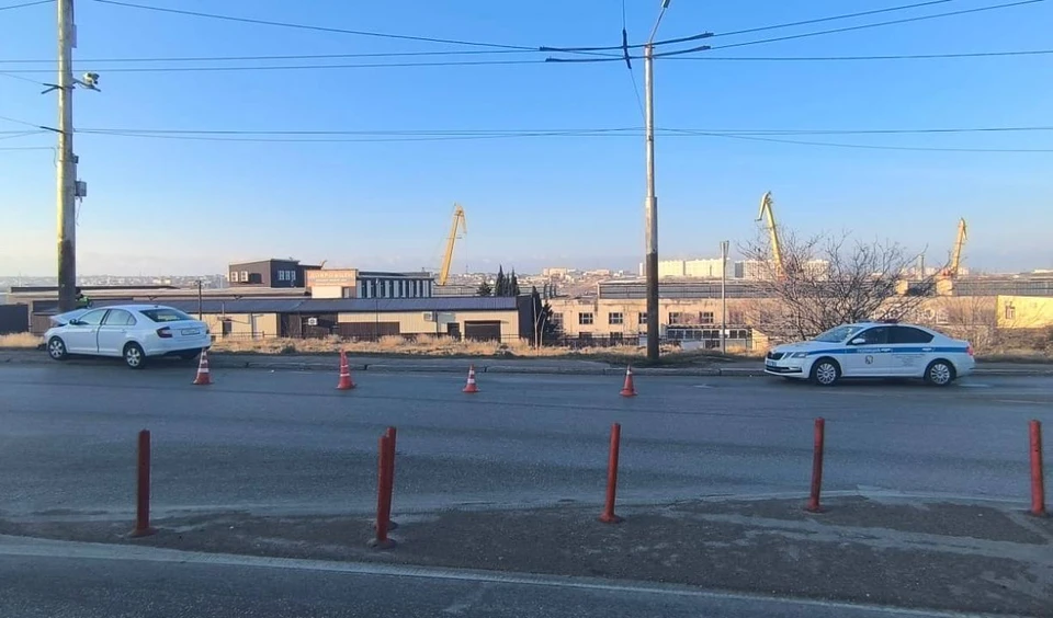 В Севастополе автомобиль врезался в столб. Фото: полиция Севастополя/Tg