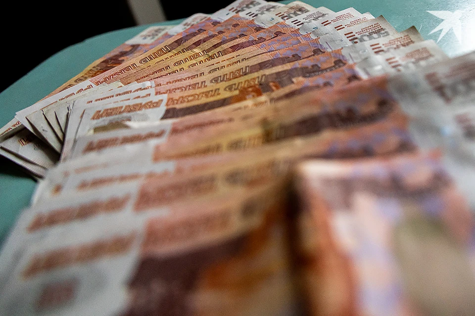 Возбуждено и расследуется уголовное дело по части 4 статьи 159 УК РФ (мошенничество в крупном размере).