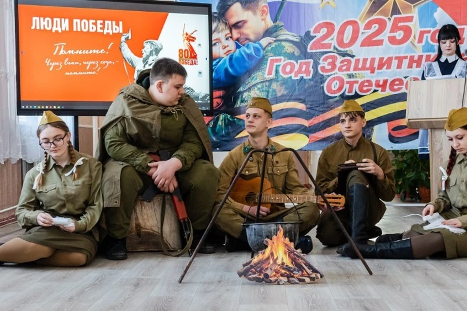 Грант на миллион рублей выиграли активные родители Ровеньковской школы №5 имени «Молодой гвардии». ФОТО: "Знания"
