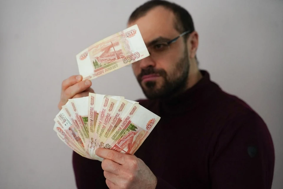 Среди опрошенных 13% считают кредиты полезным инструментом