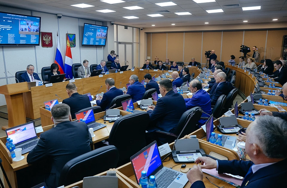 Депутаты одобрили инициативу сразу в трех чтениях. Фото: пресс-служба правительства Приморского края.