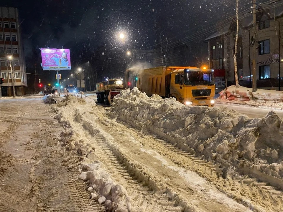 В Сыктывкаре за минувшие выходные с улиц города вывезено более 4,5 тысячи кубометров снега.