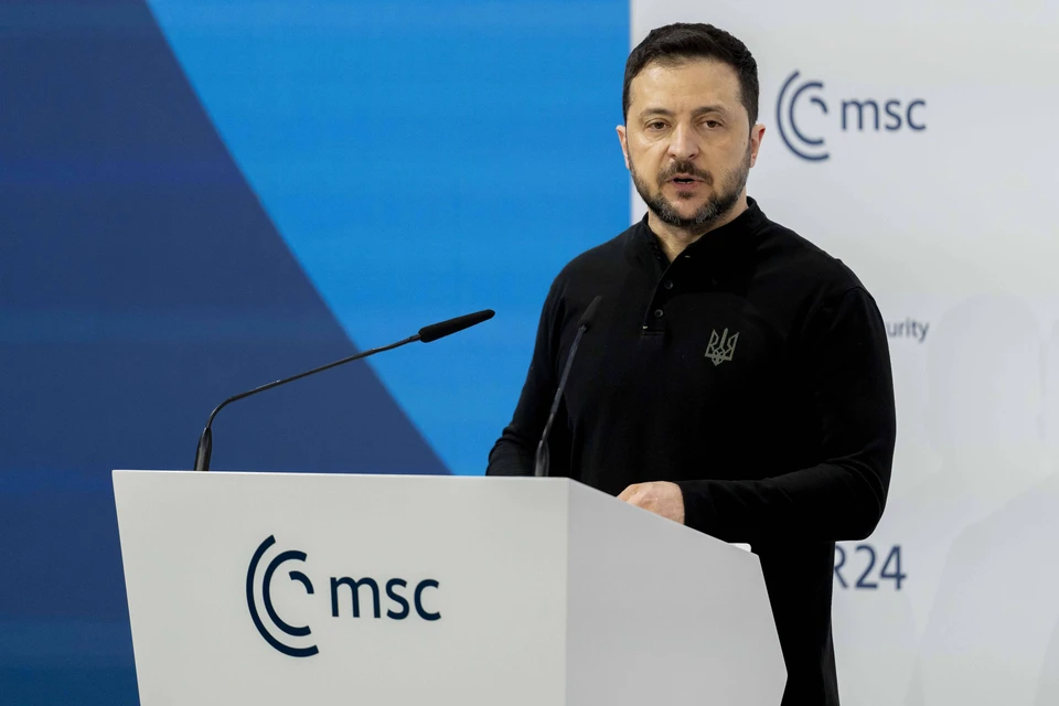 Spiegel: В Киеве чиновники раскритиковали Зеленского за детское мировоззрение