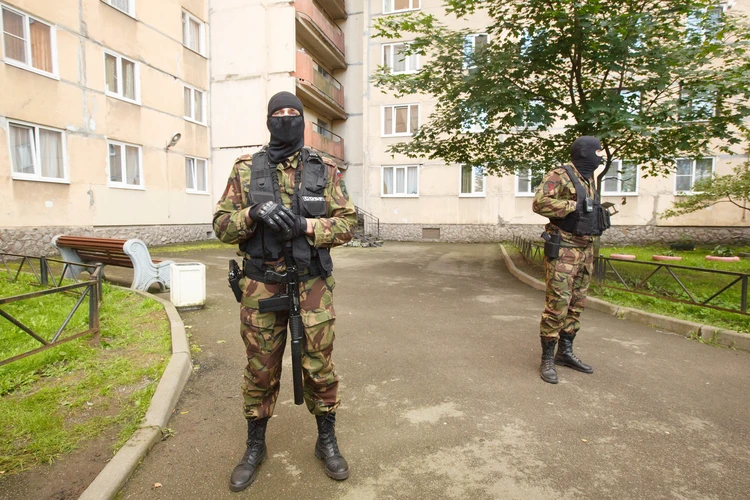 В Махачкале ввели режим КТО. Жителей просят во всем помогать силовикам