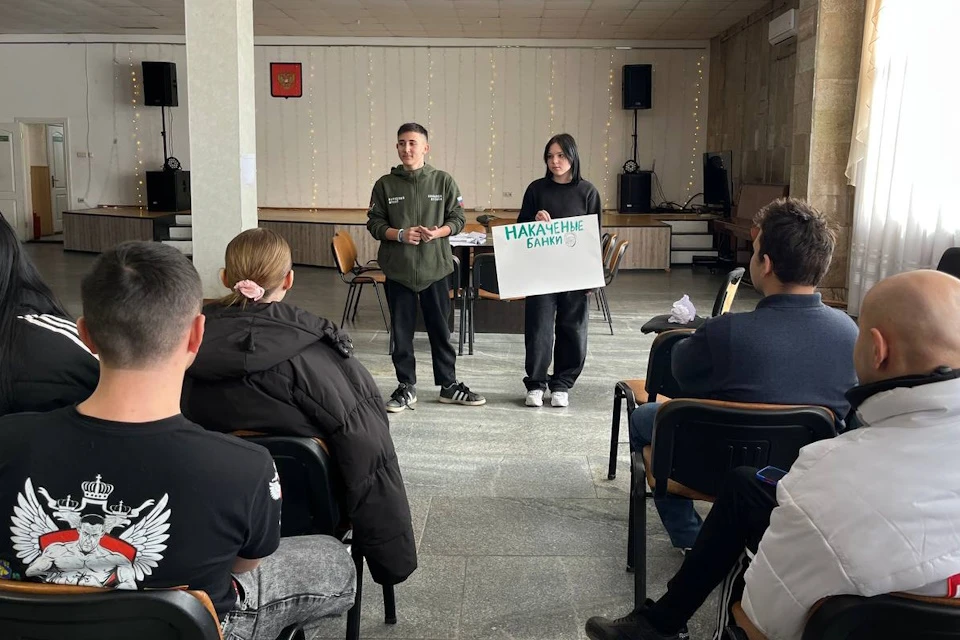 Первые Херсонщины провели игру в рамках проекта «Школа молодого избирателя» Фото: Движение Первых ХО