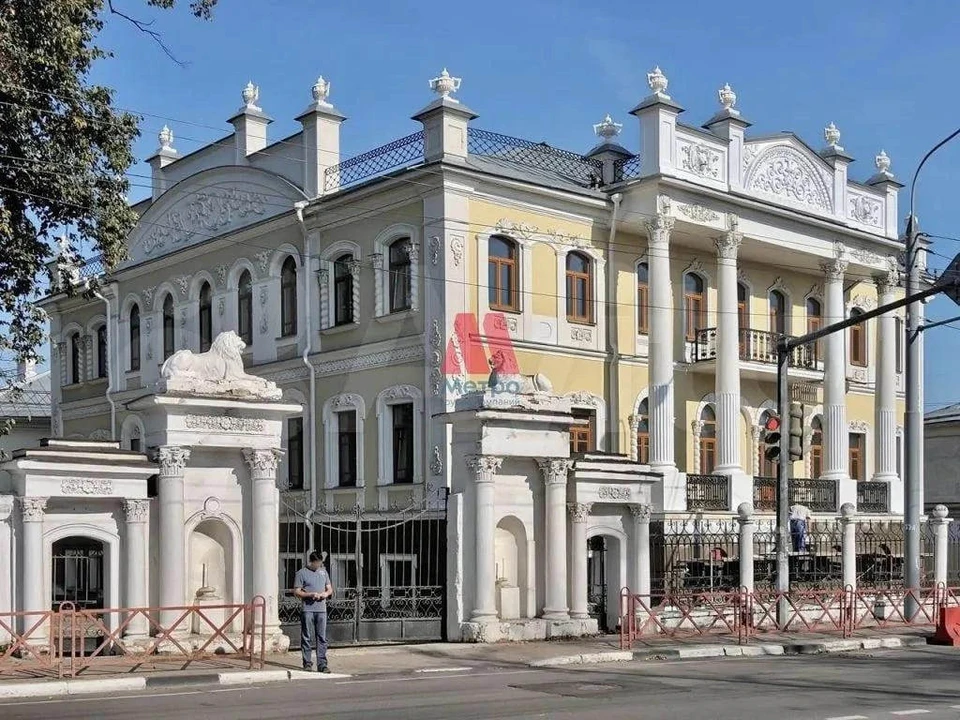 Знаменитая ярославская усадьба Сорокина, известная как «Дом со львами», выставлена на продажу за 429 миллионов рублей. Фото: ГК Метро.