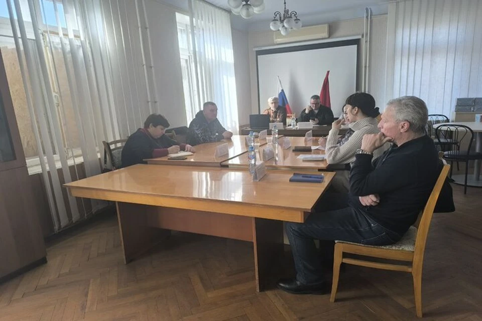 Комиссия по делам несовершеннолетних в Новой Каховке рассматривает административные протоколы. Фото: администрация городского округа Новая Каховка