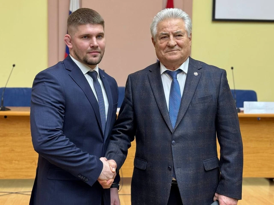 Шарков является ветераном СВО и участником программы «Школа героев». Фото: администрация Волжского района