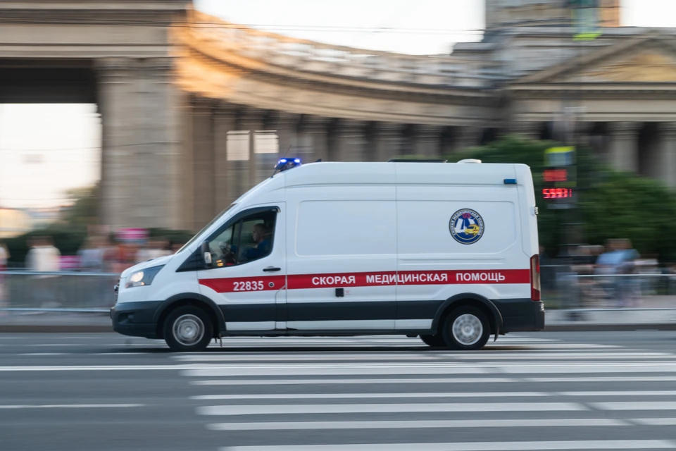 Пострадавшего увезли на скорой.