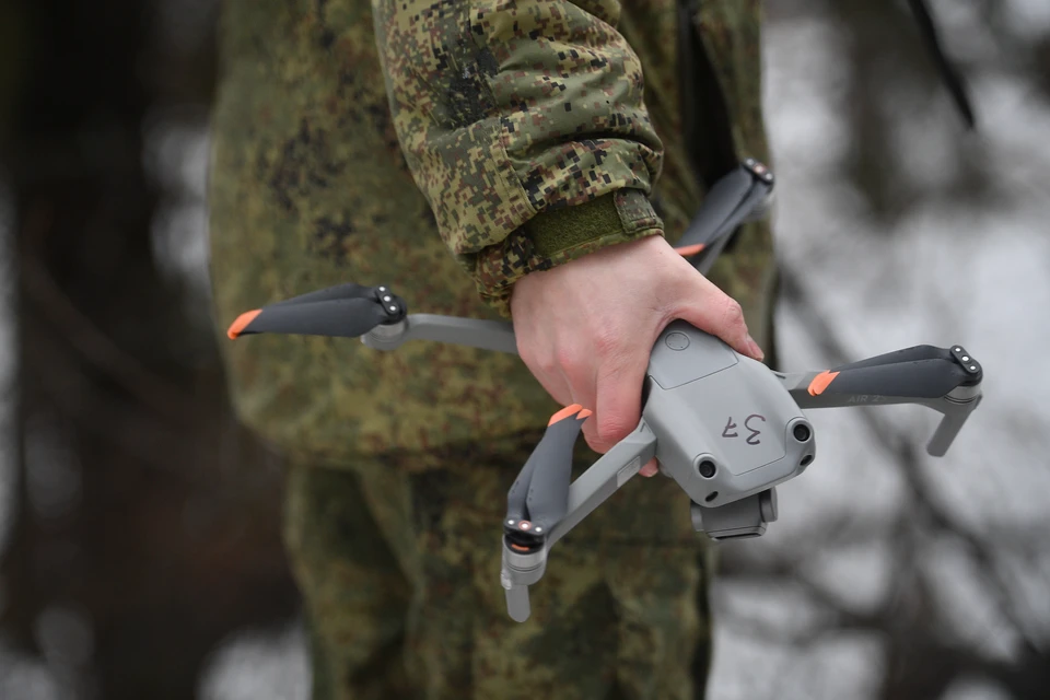 Боеприпас был сброшен с дрона прямо во двор частного дома, где проживала женщина.