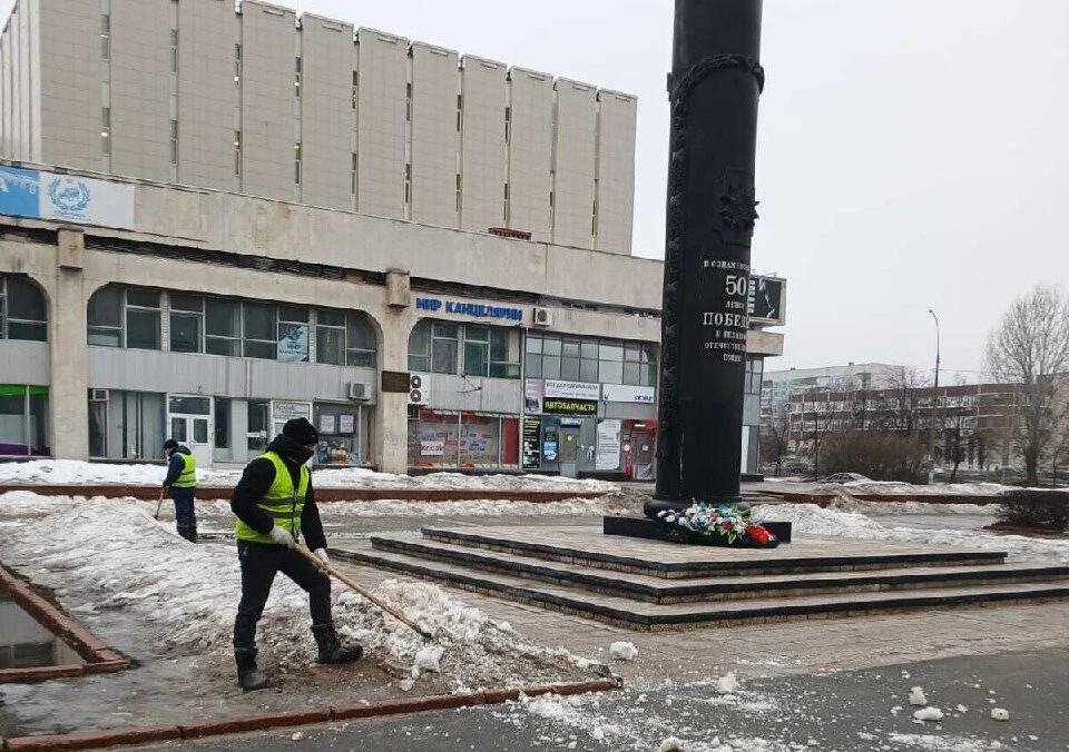 В Ульяновске рыхлят снег, чтобы скорее очистить от него улицы. ФОТО: тг-канал Центр по благоустройству и озеленению