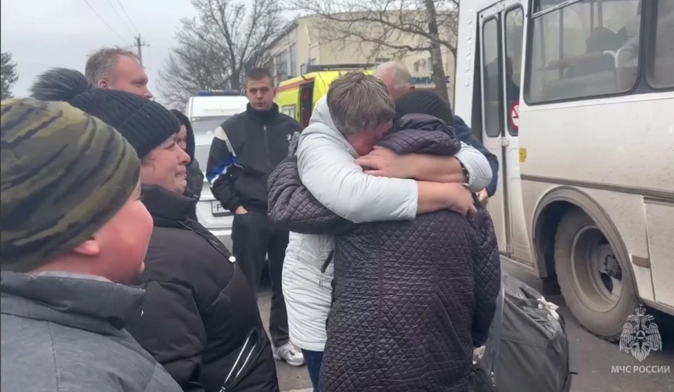 Часть суджанцев пока приняли родные, остальных разместили в ПВР