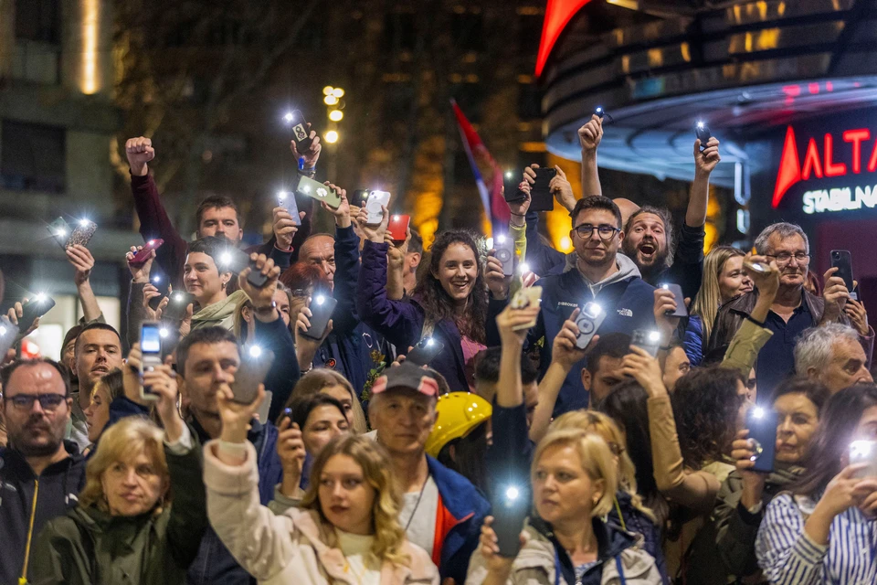 Более 30 тысяч студентов вышли на протесты в Белграде