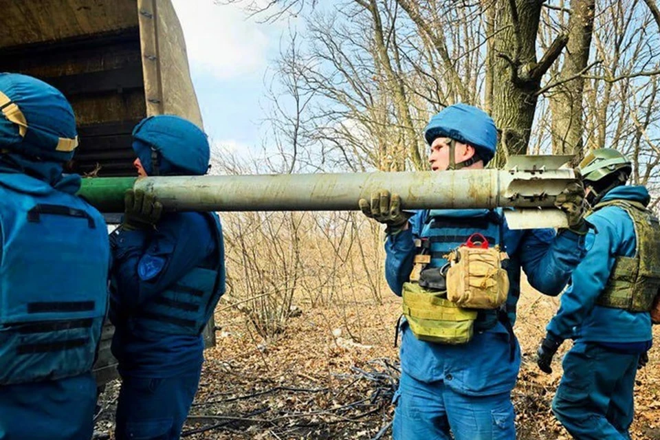 МЧС обезвредило почти 500 боеприпасов на освобожденных территориях ДНР. Фото: МЧС России