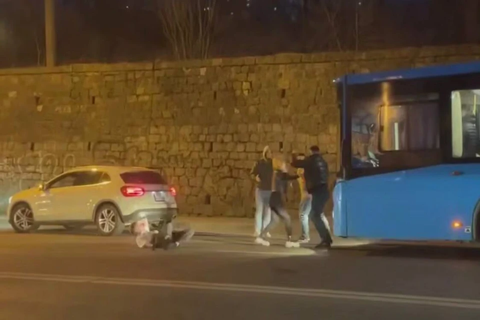 Полиция начала проверку. Фото: принтскрин видео «Город В».