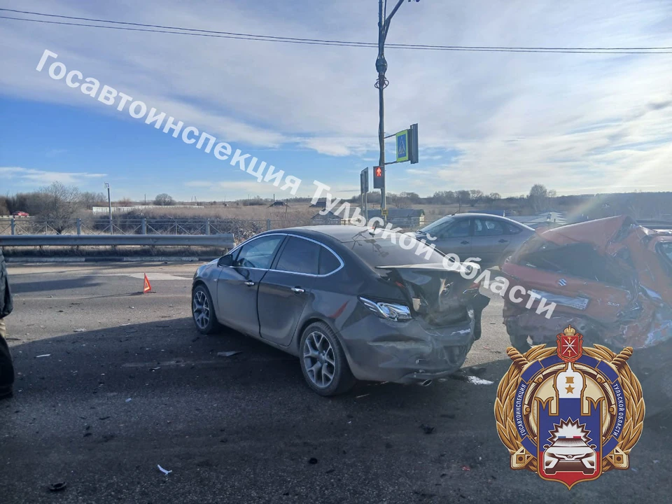 В тройном ДТП с Новомосковском районе пострадал водитель автомобиля Suzuki.