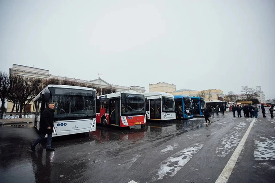 Выставка техники на площади Ленина 20 марта 2025 года. Фото: администрация города Смоленска.