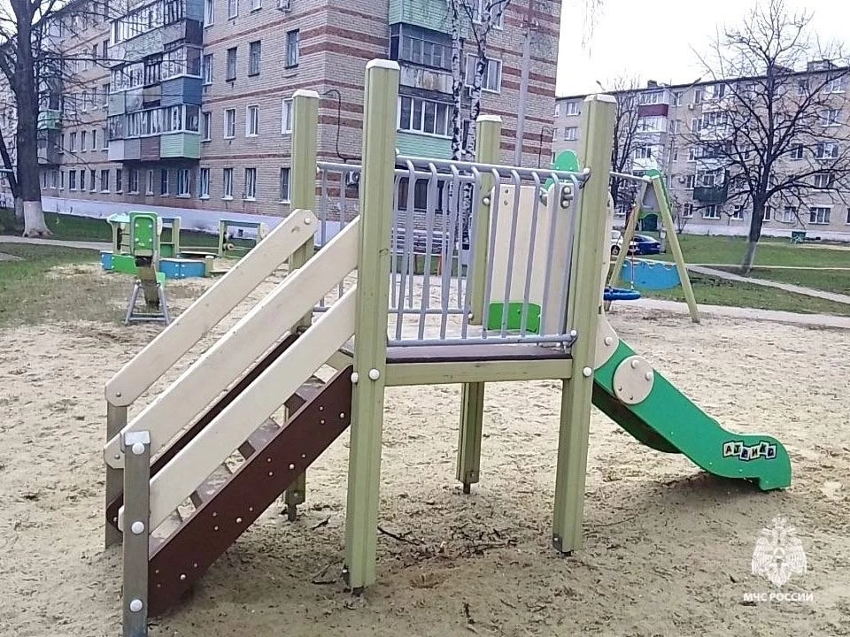 Мальчик был напуган и не давал себе помочь. Фото ГУ МЧС по Белгородской области