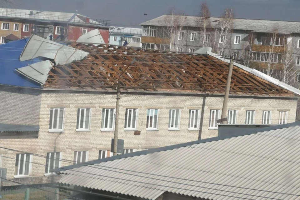 В Тайшетском районе подсчитывают ущерб после сильного урагана. Фото: тг-канал губернатора Игоря Кобзева.
