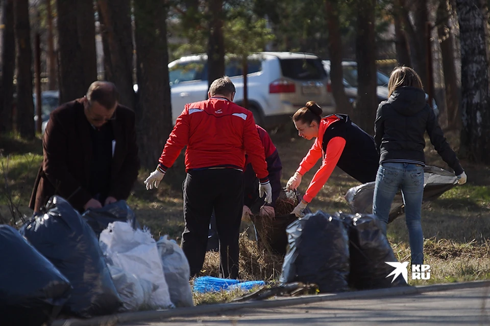 Череда субботников стартовала в Каменске-Уральском