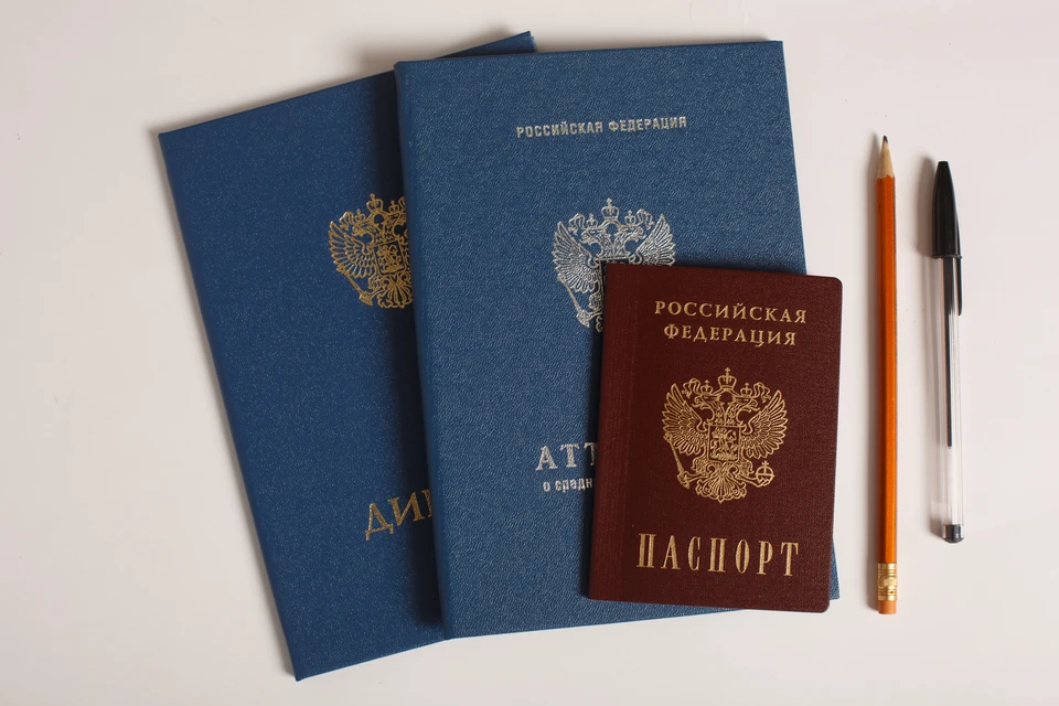 В Госдуме приняли закон о переквалификации школьных учителей в госорганизациях