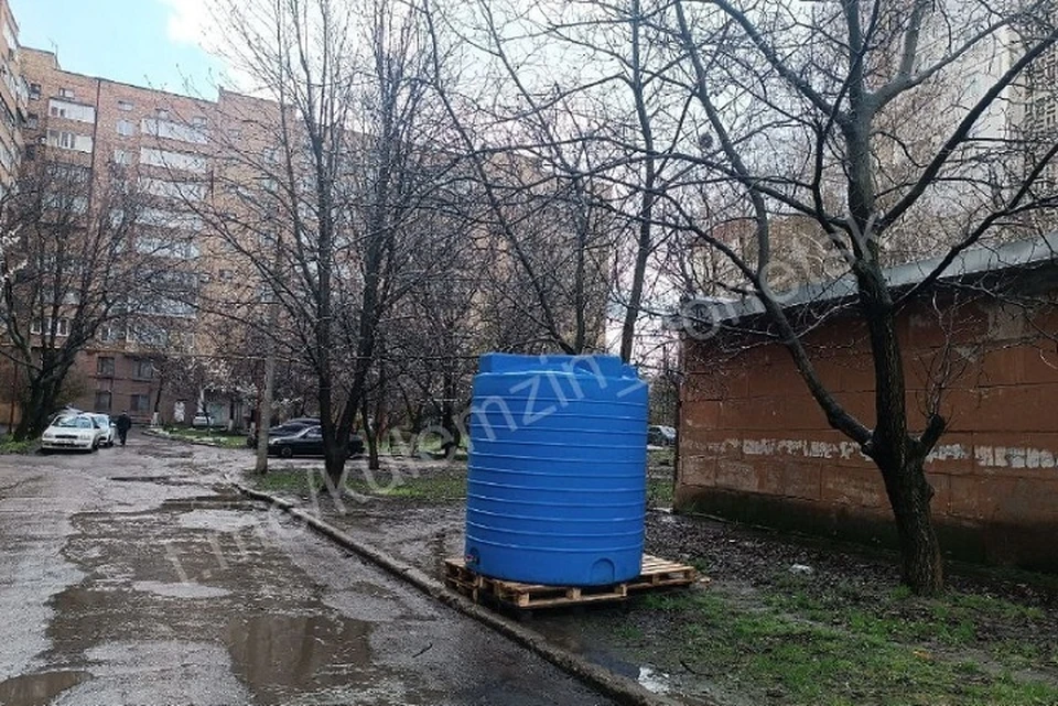 Дополнительные емкости с водой установили в Кировском, Петровском, Куйбышевском и Киевском районах Донецка. Фото: ТГ/Кулемзин