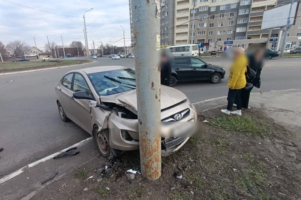 79-летний водитель автомобиля «Чанган» при выезде со второстепенной дороги не уступил дорогу 73-летнему водителю за рулем «Хендай».