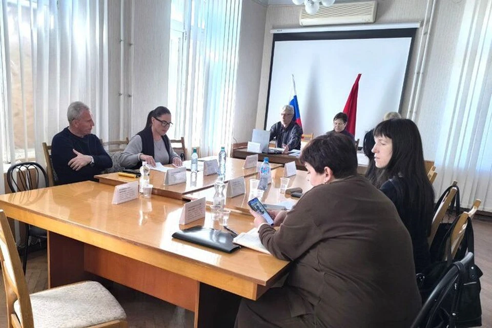Комиссия по делам несовершеннолетних городского округа Новая Каховка обсудила помощь неблагополучным семьям. Фото: администрация городского округа Новая Каховка