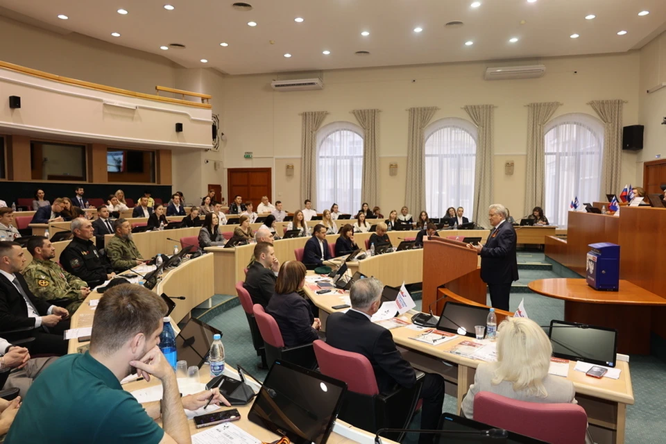За 45 минут нужно было ответить на 25 вопросов. Фото: Самарская Губдума