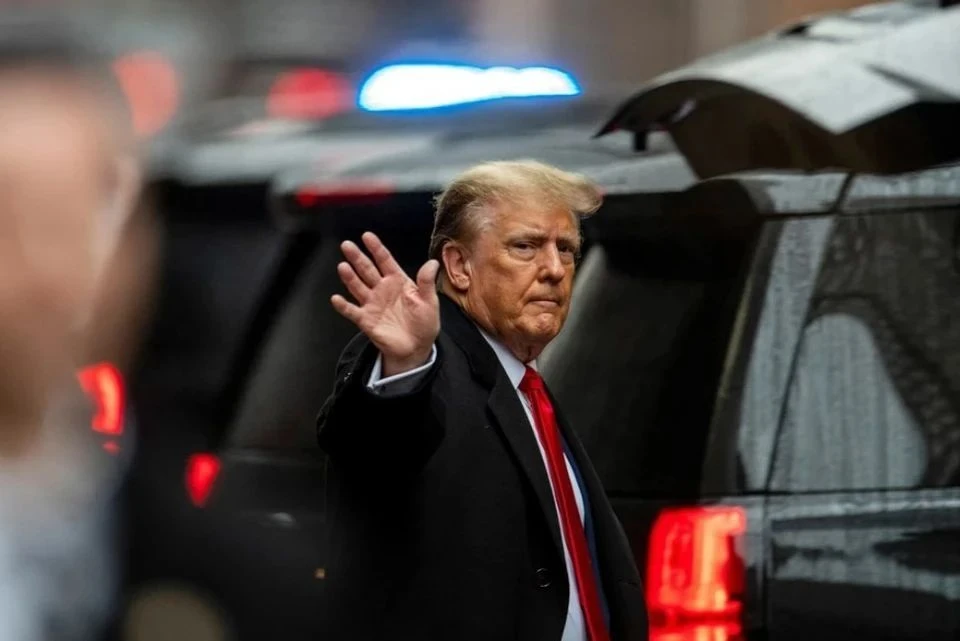 Трамп променял Зеленского на гольф: президент США отправился с похорон сразу в аэропорт, проигнорировав Украину
